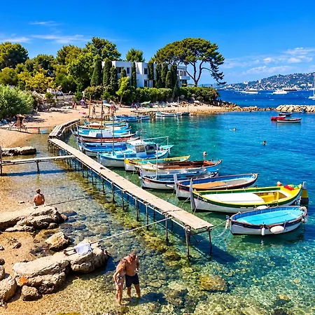 - 80 M2 Avec Piscine Et Terrasse * Antibes